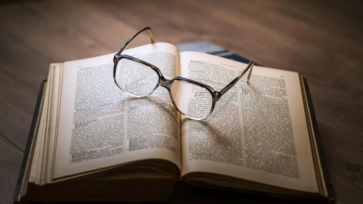 glasses, book, education, eyeglasses, research, knowledge, text, textbook, information, literature, study, read, open, old, vintage, antique, retro, page, literary, book, book, book, book, book, education, knowledge, study, study